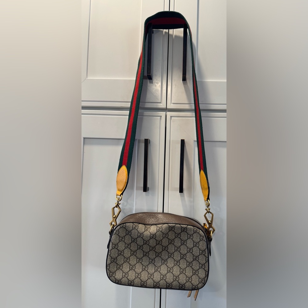 Authentic Gucci Neo Vintage GG Supreme Messenger Bag Camera Bag Crossbody Purse  - Picture 4 of 16